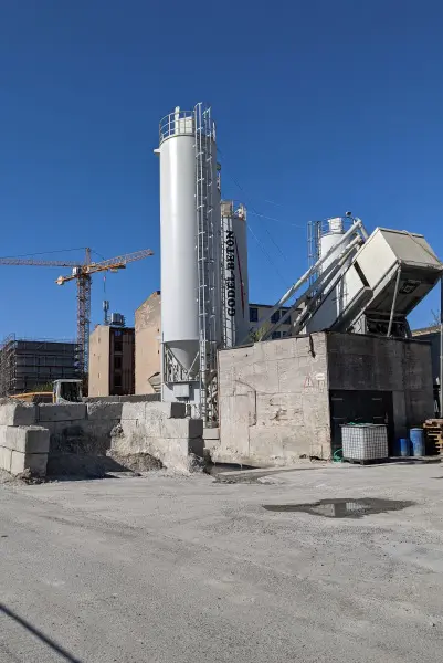 Récupérateurd d'eau pour centrale à béton